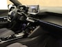 Peugeot e-2008 EV GT 54 kWh SOH 96,1%! - ORIGINEEL NEDERLANDSE AUTO - PARKEERSENSOREN VOOR EN ACHTER - 360 GRADEN CAMERA - NAVIGATIE - KEYLESS ENRTY & START - ADAPTIVE CRUISE CONTROL - CLIMATE CONTROL- DAADLOZE TELEFOONLADER