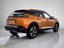 Peugeot 2008 SUV Allure 130pk | Navigatie | Achteruitrijcamera | Stoelverwarming | Climate Control | Cruise Control | Parkeersensoren | Keyless start | Armsteun | Bluetooth | Apple CarPlay / Android Auto | DAB+ radio | All seasonbanden | Donker getint glas | 17" lichtmetalen velgen |