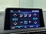 Peugeot 3008 SUV Allure 130 pk Automaat | Navigatie | Achteruitrijcamera | Parkeersensoren Voor en Achter | LED Dagrijverlichting | Lederen Stuurwiel | Dodehoek Detectie | Climate Control | Cruise Control | 18" Lichtmetalen Velgen | Apple Carplay/Android Auto |