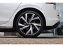 Volkswagen Golf 1.5 TSI R-LINE 130pk I Navi I Climate I Carplay I Sfeerverlichting I DAB I 1e eigenaar