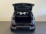 Land Rover Discovery Sport P200 2.0 R-Dynamic S | Leder | Panorama dak | Navigatie | 19"Lichtmetalen velgen | Camera | Parkeer sensoren | Blackpack