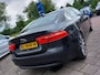 Jaguar XE 2.0 D 163pk Automaat Portfolio Premium Business Pack | Origineel NL | Navi | Bi-Xenon | Clima | Cruise | Leder+Verwarmd+Elek.Verstel | Pdc V+A+Camera | Rijstrook+Licht+Regensensor | 19''lm