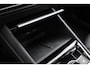 Volkswagen Tiguan 1.5 eHybrid R-Line Business 272PK / 200kW, Interieur pakket (Leder 'Varenna' bekleding, verwarmbare voorstoelen, verwarmbaar stuurwiel, verwarmbare ruitensproeiers), wegklapbare trekhaak, panoramadak, Assistance pakket plus (rondomzichtcamera (area view), file assistent), Design pakket (Matrix LED (IQ.Lights)), Comfort pakket plus (verwarmbare achterstoelen, verwarmbare voorruit), Black Style, adaptieve cruise control (acc), keyless start & entry, 20" 'Leeds' LMV, ErgoActive bestuurdersstoel met massage- en geheugenfunctie, elektrisch verstel-, verwarm- en inklapbare buitenspiegels (spiegel pakket), Apple Carplay / Android Auto, draadloos telefoon laden, navigatie, DAB+, dodehoekdetectie (side assist), elektrische achterklep, multifunctioneel lederen stuurwiel, grootlichtassistent etc.