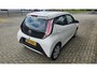 Toyota Aygo 1.0 x-play NLauto | All-seasons | Dealeronderhouden | 1e eigenaa