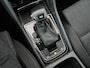Skoda Karoq 1.5 TSI ACT Style Business - Navigatie - Stoelverwarming - Trekhaak - LED koplampen
