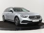 Mercedes-Benz E-klasse 300de Avantgarde | Schuifdak | Stoelverwarming | Carplay | Sfeerverlichting | Trekhaak | 360 camera | Navigatie | Full LED