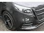 Mercedes-Benz V-klasse 300 L3 Avantgarde AMG pakket, Geventileerde en verwarmde stoelen met memory Burmester, Alarm klasse 3