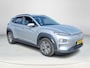 Hyundai Kona Electric EV Fashion 64 kWh 3 Fase | Rijklaarprijs! | SOH = 100% | Stoel & stuur verwarming | Adaptive cruise control | Incl 36 mnd Garantie! |