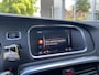 Volvo V40 T3 152PK R-DESIGN Polar+ AUTOMAAT |LED KOPLAMPEN| STOELVERWARMING| NAVIGATIE| CAMERA| HARMAN/KARDON| STANDKACHEL|