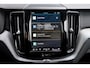 Volvo XC60 2.0 T6 Plug-in hybrid AWD Ultimate Dark | 2250 kg Trekgewicht | Luchtvering | Bowers & Wilkins Audio | Powerseats | 2.250 KG trekvermogen | Long Range Accu Elektrische trekhaak | Panoramadak Elektrisch | 360 camera | Stoel + Stuurverwarming |