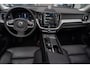 Volvo XC60 2.0 T6 Plug-in hybrid AWD Ultimate Dark | 2250 kg Trekgewicht | Luchtvering | Bowers & Wilkins Audio | Powerseats | 2.250 KG trekvermogen | Long Range Accu Elektrische trekhaak | Panoramadak Elektrisch | 360 camera | Stoel + Stuurverwarming |