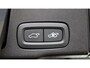 Volvo XC60 2.0 B4 Diesel MHEV 155kW/211pk Aut8 Black PANORAMADAK + 360 CAMERA + GOOGLE DASH + EL.TREKHAAK + STOELVERWARMING&-VENTILATIE + GLASPOOK + PILOT ASSIST + ADAPT.CRUISE + STUURVERWARMING + STYLING PACK + PARKASSISTENT + 22" LM-VELGEN!!