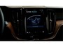 Volvo XC60 2.0 B4 Diesel MHEV 155kW/211pk Aut8 Black PANORAMADAK + 360 CAMERA + GOOGLE DASH + EL.TREKHAAK + STOELVERWARMING&-VENTILATIE + GLASPOOK + PILOT ASSIST + ADAPT.CRUISE + STUURVERWARMING + STYLING PACK + PARKASSISTENT + 22" LM-VELGEN!!