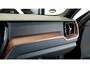 Volvo XC60 2.0 B4 Diesel MHEV 155kW/211pk Aut8 Black PANORAMADAK + 360 CAMERA + GOOGLE DASH + EL.TREKHAAK + STOELVERWARMING&-VENTILATIE + GLASPOOK + PILOT ASSIST + ADAPT.CRUISE + STUURVERWARMING + STYLING PACK + PARKASSISTENT + 22" LM-VELGEN!!