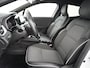 Renault Clio 1.3TCe 5Drs Autom. Apple Carplay Android Auto Ecc Camera DAB Pdc Bluetooth Intens Lmv 17" Led Keyless Verkeersbord detectie Rijstrooksensor Privacy Glas Multi-sense 100% Dealeronderhouden
