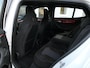 BMW X2 xDrive20i High Executive | M-Sport X | Shadow line | Alcantara sportstoelen | LED koplampen | Achteruitrijcamera | Elektrische achterklep | Stoelverwarming | Parkeersensor V+A | Zeer netjes