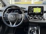 Toyota Corolla 2.0 Hybrid First Edition | Stoel + Stuurverwarming, 17 inch, Keyless, Privacy glass, Apple CarPlay/Android Auto