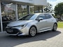 Toyota Corolla 2.0 Hybrid First Edition | Stoel + Stuurverwarming, 17 inch, Keyless, Privacy glass, Apple CarPlay/Android Auto