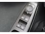 Ford Fiesta 1.0-100pk EcoBoost ST-Line. Luxe en sportieve Fiesta ! Stoel-, stuur- en voorraamverwarming, keyless entry/keyless go, adaptive cruise cntrl, volautm. airco, camera, parkeersensoren v+a, navigatie by Apple/Android, LM wln, lane assist, LED verlic