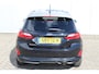 Ford Fiesta 1.0-100pk EcoBoost ST-Line. Luxe en sportieve Fiesta ! Stoel-, stuur- en voorraamverwarming, keyless entry/keyless go, adaptive cruise cntrl, volautm. airco, camera, parkeersensoren v+a, navigatie by Apple/Android, LM wielen, lane assist, LED ver