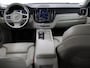 Volvo XC60 2.0 T8 Twin Engine AWD Inscription | Trekhaak | Panoramadak | Navigatiesysteem | Parkeercamera | Apple Carplay / Android Auto | Keyless Go |