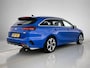 Kia Ceed Sportswagon Kia Ceed Wagon 1.6 PHEV DynamicPlus line Limited Op afspraak beschikbaar, interesse in deze mooie auto? Neem vooraf contact op met Kia Breda!