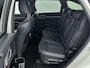 Kia Sorento 1.6 T-GDI Plug-in Hybrid 4WD ExecutiveLine 7p. Op afspraak beschikbaar, interesse in deze mooie auto? Neem vooraf contact op met Kia Breda!