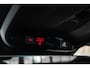 Volvo V40 T3 Automaat Polar+ Sport | Panoramadak | Harman Kardon Premium audio | Lederen bekleding | Parkeersensoren voor + achter | Parkeerverwarming | Parkeercamera | Navigatie | Stoelverwarming |