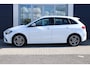 Mercedes-Benz B-klasse 250 e AMG Line | Cruise Control | Trekhaak | Stoelverwarming | Camera | Alcantara | Keyless | Navi | Carplay | Carbon | Sfeerverlichting |