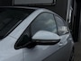 Volkswagen Golf 1.2 TSI Connected Series | Leder | 18'' LMV | Navigatie | 2x PDC