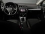 Volkswagen Golf 1.2 TSI Connected Series | Leder | 18'' LMV | Navigatie | 2x PDC