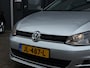 Volkswagen Golf 1.2 TSI Connected Series | Leder | 18'' LMV | Navigatie | 2x PDC
