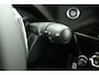 Peugeot 2008 1.2 Hybrid 145pk Allure | Navigation Pack | Keyless Entree | Climate Control | Draadloze telefoonlader |