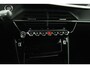 Peugeot 2008 1.2 Hybrid 145pk Allure | Navigation Pack | Keyless Entree | Climate Control | Draadloze telefoonlader |
