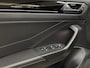 Volkswagen T-Roc 1.5 TSI 2X R-Line 150PK, Virtual Cockpit, Apple Carplay, Multistuur, Cam, ACC, Private Glas, Dealer Onderhouden