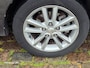 Toyota Auris 1.4 D-4D Aspiration Automaat navigatie airco cv op afs elektrische ramen