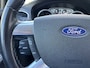 Ford Focus Wagon 1.6-16V Comfort 101 PK. Mooie en goed onderhouden auto van de tweede eigenaar !!! Distributieriem en waterpomp vervangen bij 193.000 KM in 2021 !!