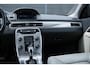 Volvo XC70 T5 FWD Nordic+ Luxury Line | Elektrisch schuif-/kanteldak | Fullmap navigatie | Bi Xenon Koplampen | Lederen interieur | Elektrisch verstelbare voorstoelen |