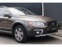 Volvo XC70 T5 FWD Nordic+ Luxury Line | Elektrisch schuif-/kanteldak | Fullmap navigatie | Bi Xenon Koplampen | Lederen interieur | Elektrisch verstelbare voorstoelen |
