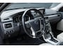 Volvo XC70 T5 FWD Nordic+ Luxury Line | Elektrisch schuif-/kanteldak | Fullmap navigatie | Bi Xenon Koplampen | Lederen interieur | Elektrisch verstelbare voorstoelen |