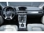 Volvo XC70 T5 FWD Nordic+ Luxury Line | Elektrisch schuif-/kanteldak | Fullmap navigatie | Bi Xenon Koplampen | Lederen interieur | Elektrisch verstelbare voorstoelen |