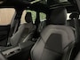 Volvo XC60 T6 AWD Recharge Plus Black Edition | Trekhaak | Adaptieve Cruise Control | Stoelverwarming voor+achter | Stuurwielverwarming | 21 Inch | Full LED meesturende koplampen | Parkeercamera | Pilot Assist | BLIS Dode Hoek Detectie | Elektrische voorstoelen gehe
