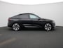 Audi Q8 e-tron Sportback 55 quattro S Edition 115 kWh l Adaptive Cruise Control l Glazen panoramadak l Bang & Olufsen Premium 3D l Elektr. voorstoelen geheugen l Omgevingscamera's l Trekhaak l Apple Carplay / Android Auto l Privacy glas l Lichtpakket ambient lighting l Adaptive air suspension sport l Stoelverwarming voor en achter l  Stoelventilatie/massage voorin l Comfortsleutel l Optiekpakket zwart plus l Alarm Klasse III l