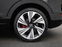 Audi Q8 e-tron Sportback 55 quattro S Edition 115 kWh l Adaptive Cruise Control l Glazen panoramadak l Bang & Olufsen Premium 3D l Elektr. voorstoelen geheugen l Omgevingscamera's l Trekhaak l Apple Carplay / Android Auto l Privacy glas l Lichtpakket ambient lighting l Adaptive air suspension sport l Stoelverwarming voor en achter l  Stoelventilatie/massage voorin l Comfortsleutel l Optiekpakket zwart plus l Alarm Klasse III l