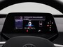 Volkswagen ID.3 Pro Oranje Edition 59 kWh | Navigatie | Draadloze Apple Carplay | Adaptieve cruise control | Lane assist | Stoelverwarming | Stuurwielverwarming | Climate control | Achteruitrij camera | Parkeersensoren |