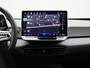 Volkswagen ID.3 Pro Oranje Edition 59 kWh | Navigatie | Draadloze Apple Carplay | Adaptieve cruise control | Lane assist | Stoelverwarming | Stuurwielverwarming | Climate control | Achteruitrij camera | Parkeersensoren |