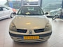 Renault Clio 1.2 Authentique ELEK. RAMEN 5 DEURS BJ 2001 !!!