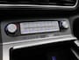 Hyundai Kona Hyundai Kona Premium 64kWh 204pk 482km WLTP [ SCHUIFDAK+LEDER+CAMERA+CARPLAY+CLIMAAT+PDC+NAVIGATIE ]