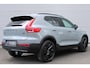 Volvo XC40 2.0 B4 Plus Black Edition | Lichtmetalen Velgen 20"| Extra Getint Glas | Visual Park Assist (incl. 360º view) | Elektrisch Glazen Panorama-Dak | Stof/ Kunstlederen Bekleding | Apple Carplay/Android Auto | Premium Audio by Harman Kardon | Electronic Climate Controle