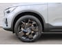 Volvo XC40 2.0 B4 Plus Black Edition | Lichtmetalen Velgen 20"| Extra Getint Glas | Visual Park Assist (incl. 360º view) | Elektrisch Glazen Panorama-Dak | Stof/ Kunstlederen Bekleding | Apple Carplay/Android Auto | Premium Audio by Harman Kardon | Electronic Climate Controle